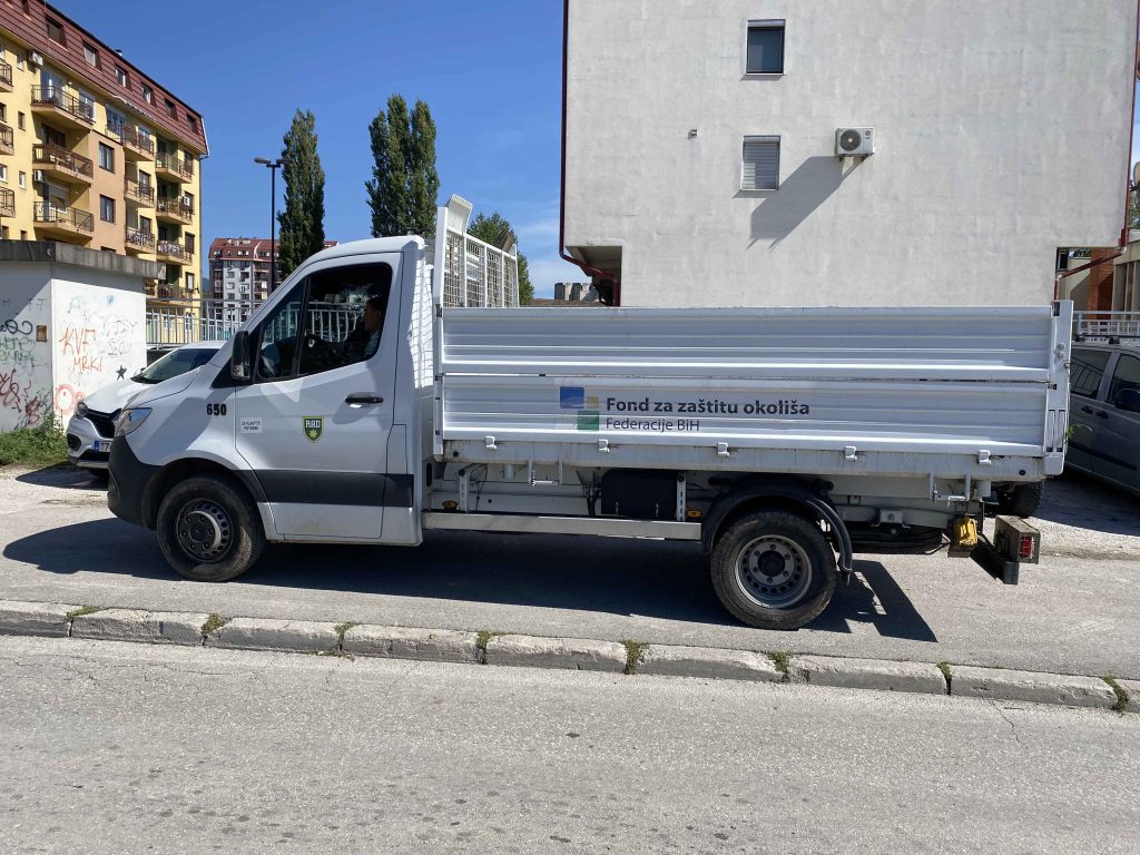 Isporuka malog trostranog kipera TK10-3.5 za RAD Sarajevo